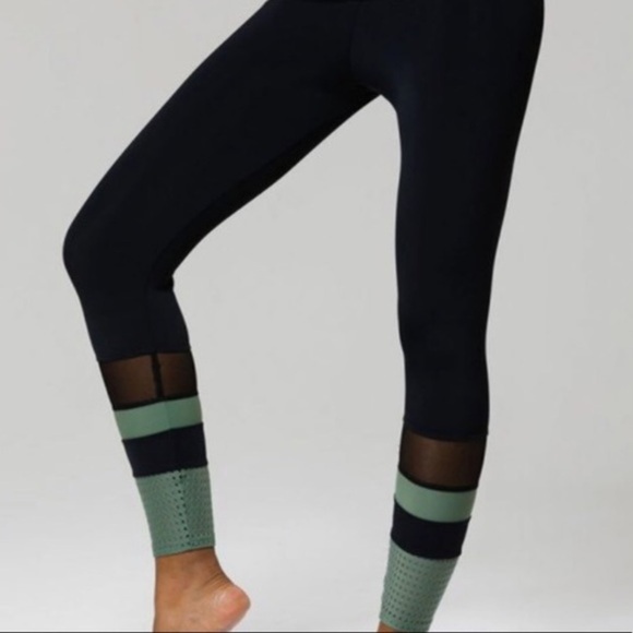 Onzie Flow Midi Racer 7/8 Legging - Picture 2 of 4